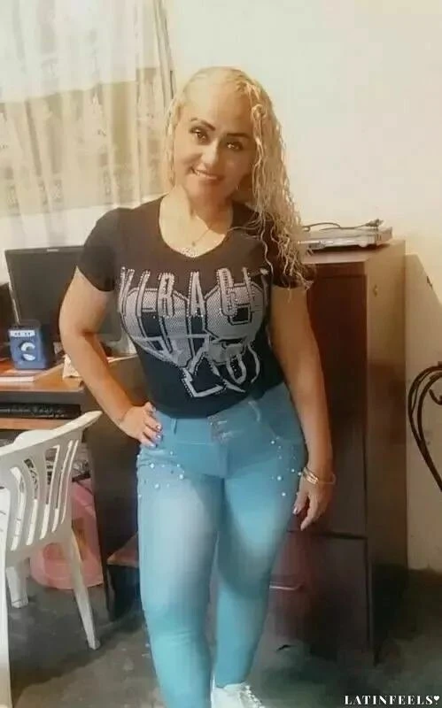 Wife from Peru Claudia Cruz from Lima age 26